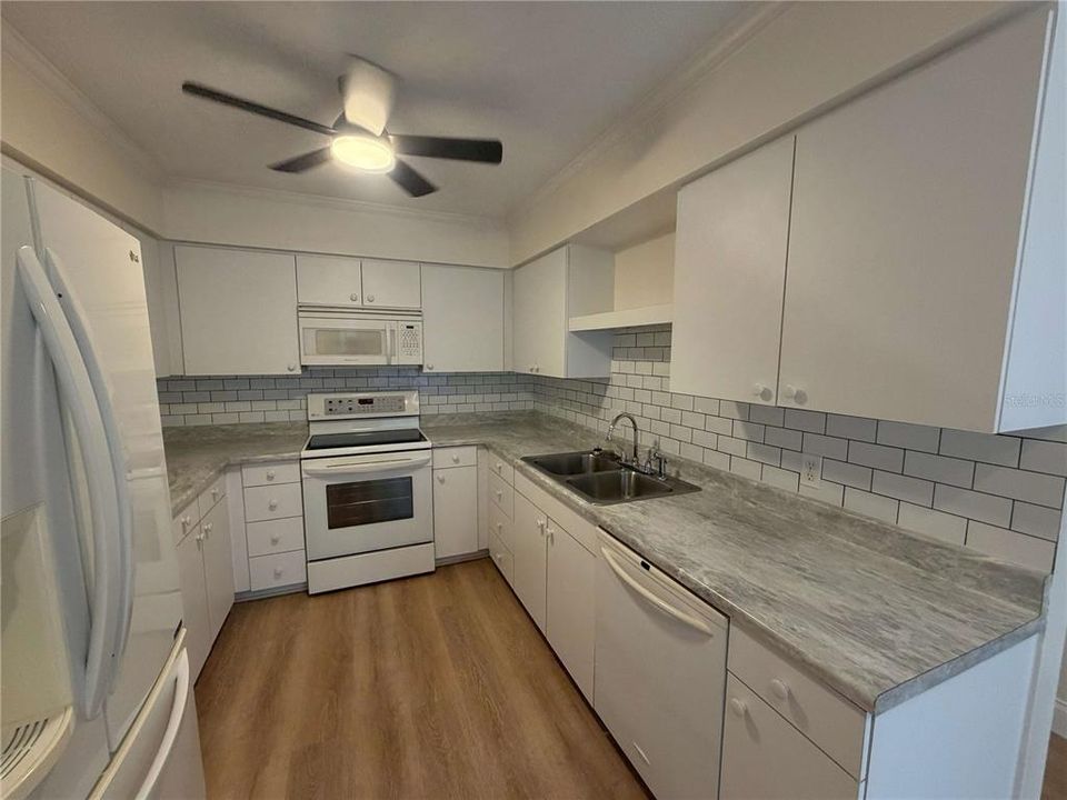 В аренду: $2,095 (3 спален, 2 ванн, 2049 Квадратных фут)