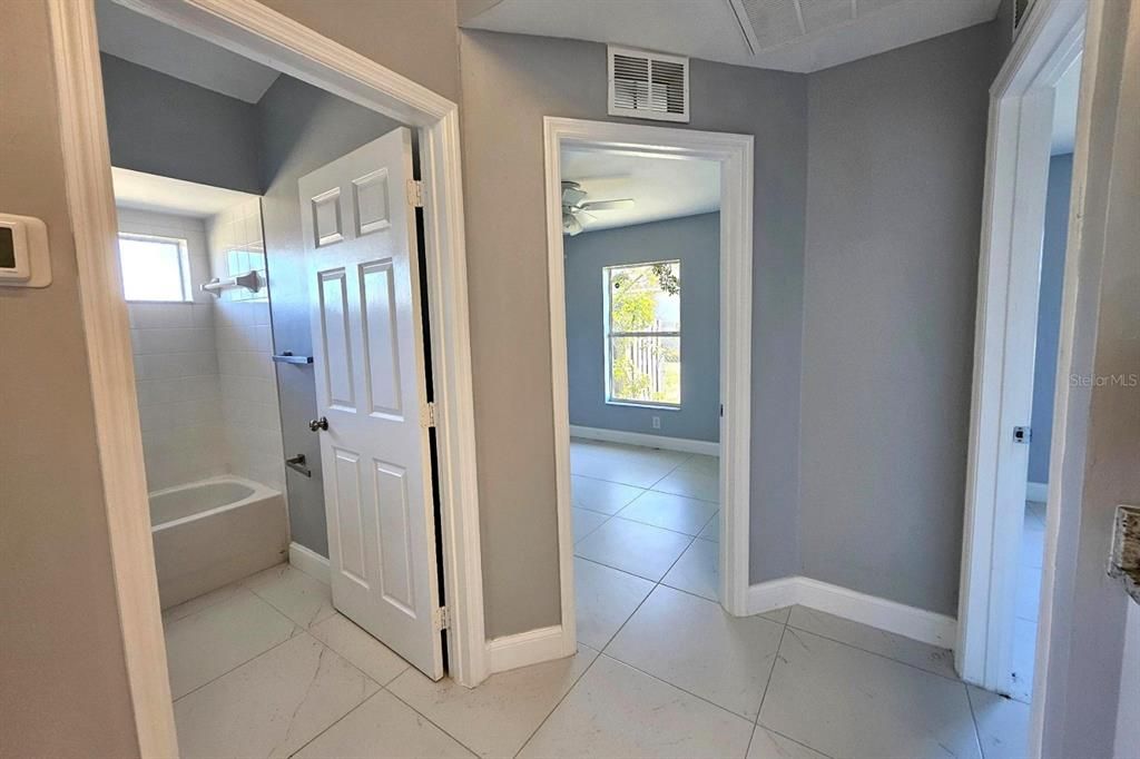 For Rent: $1,950 (3 beds, 2 baths, 1427 Square Feet)