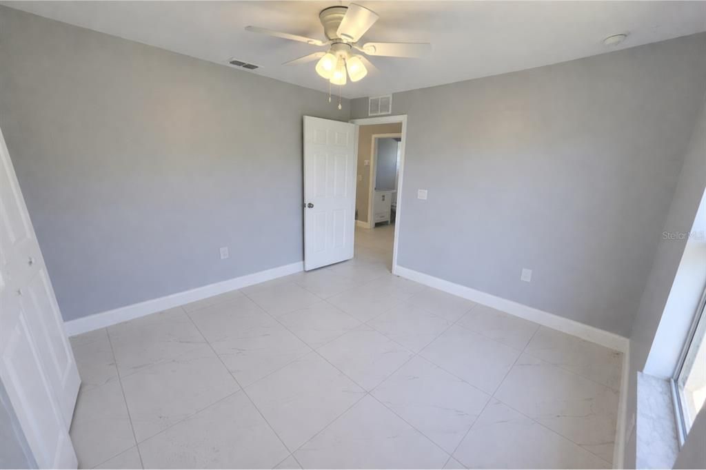 For Rent: $1,950 (3 beds, 2 baths, 1427 Square Feet)