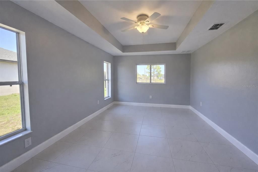 For Rent: $1,950 (3 beds, 2 baths, 1427 Square Feet)