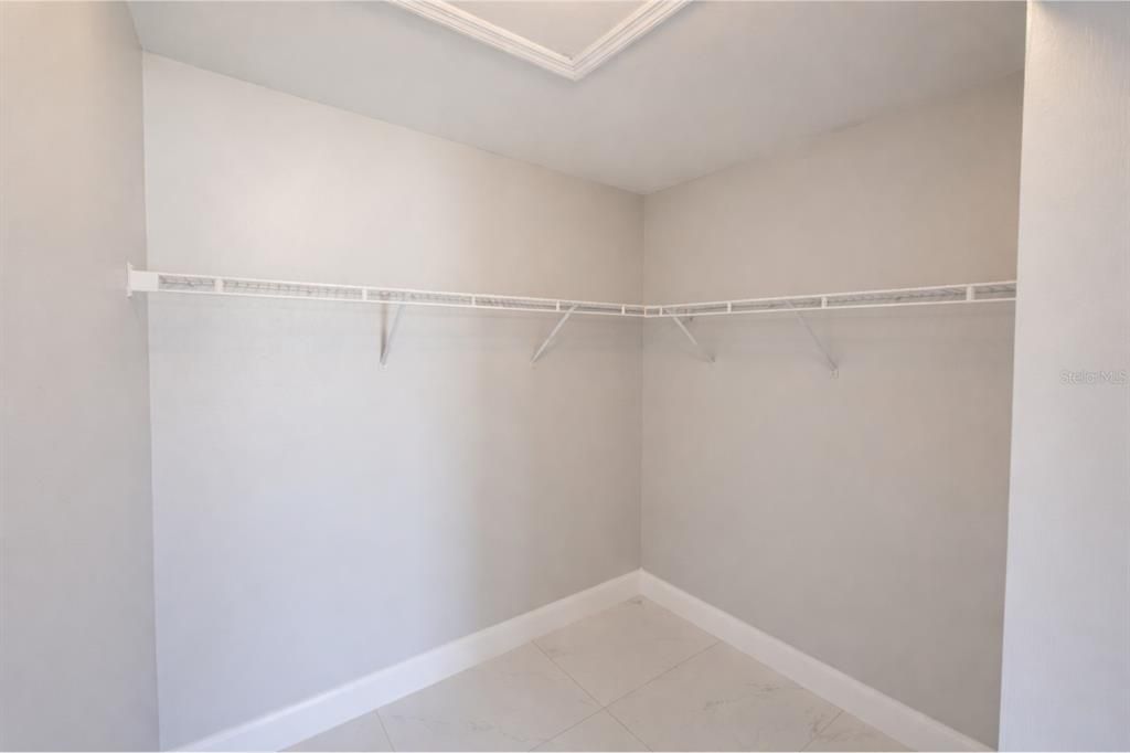 For Rent: $1,950 (3 beds, 2 baths, 1427 Square Feet)