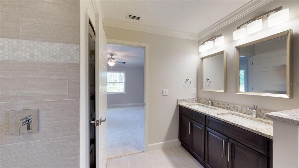 Activo con contrato: $339,000 (3 camas, 2 baños, 1693 Pies cuadrados)