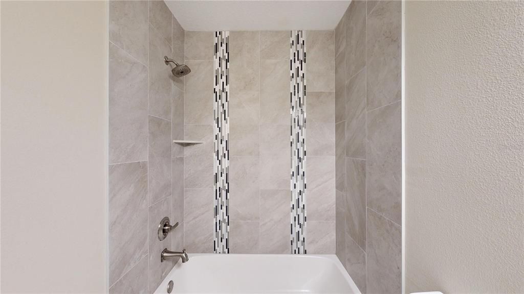 Activo con contrato: $339,000 (3 camas, 2 baños, 1693 Pies cuadrados)