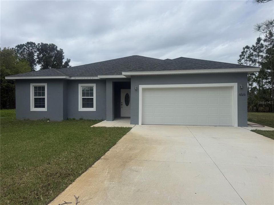 Recently Sold: $450,000 (3 beds, 2 baths, 1806 Square Feet)