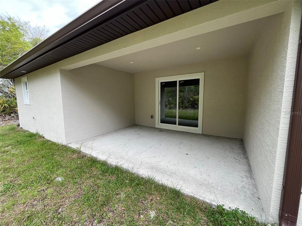 For Sale: $582,000 (6 beds, 0 baths, 2622 Square Feet)