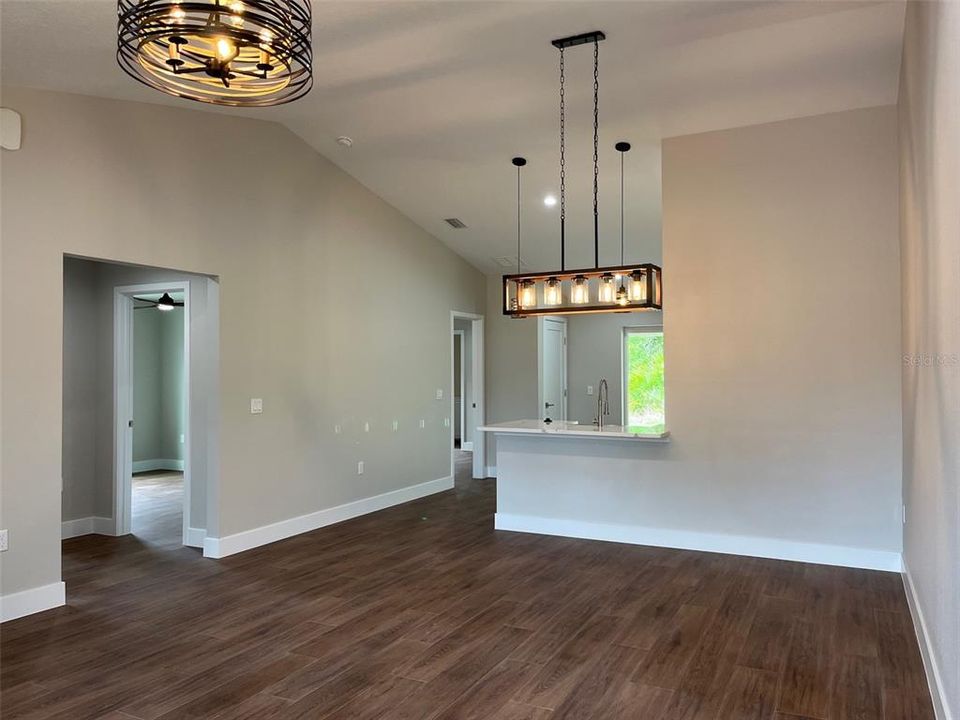 For Sale: $582,000 (6 beds, 0 baths, 2622 Square Feet)