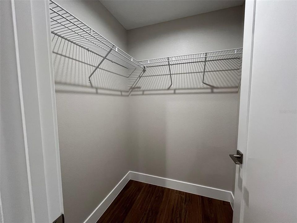 For Sale: $582,000 (6 beds, 0 baths, 2622 Square Feet)