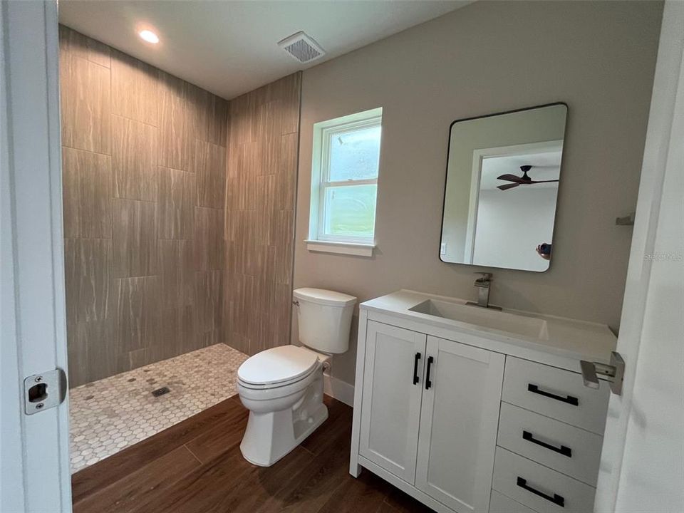 For Sale: $582,000 (6 beds, 0 baths, 2622 Square Feet)