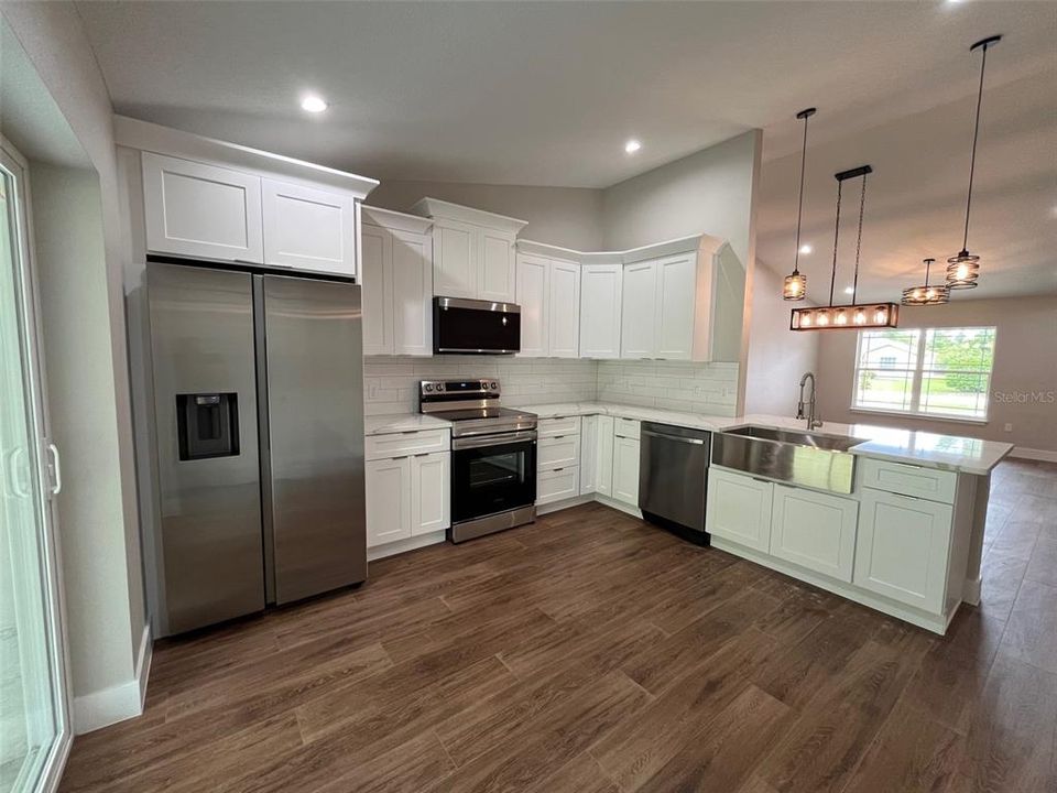 For Sale: $582,000 (6 beds, 0 baths, 2622 Square Feet)