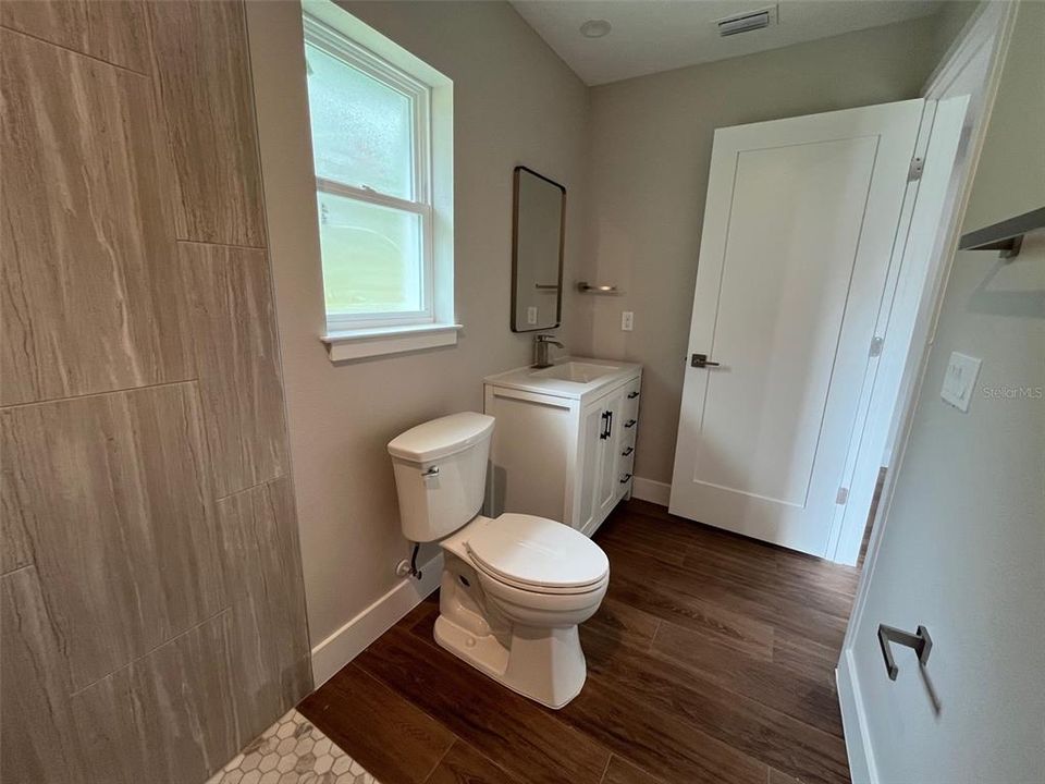 For Sale: $582,000 (6 beds, 0 baths, 2622 Square Feet)