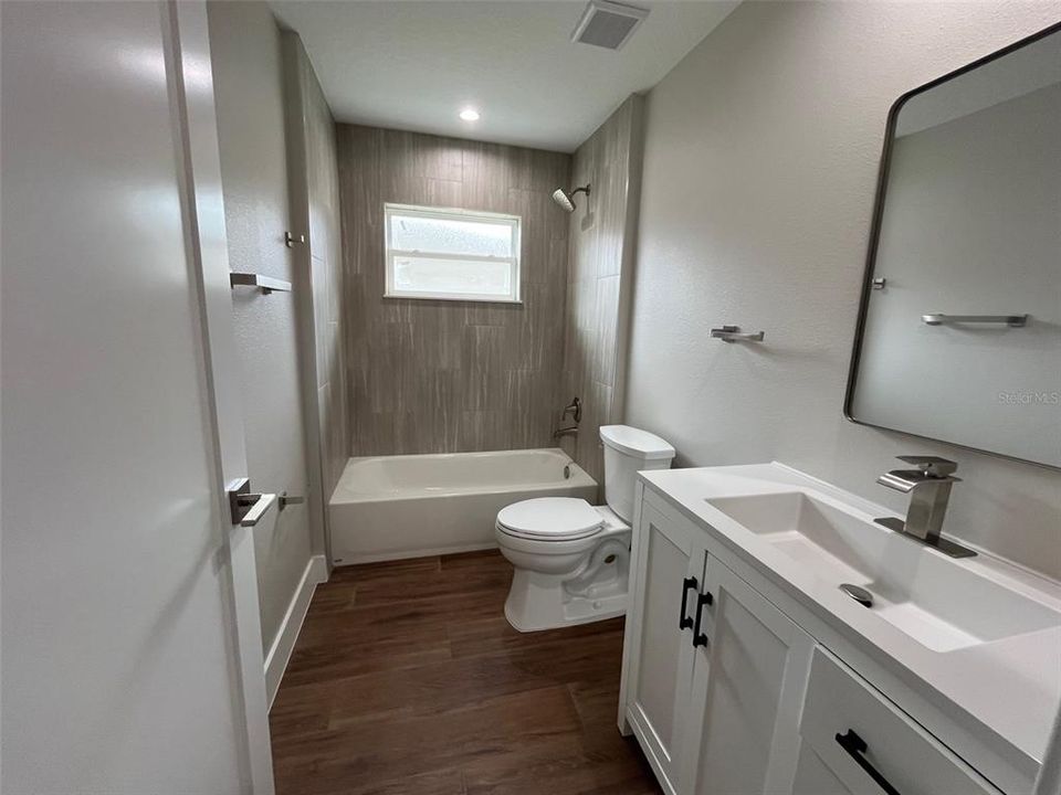 For Sale: $582,000 (6 beds, 0 baths, 2622 Square Feet)