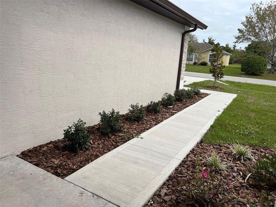 For Sale: $582,000 (6 beds, 0 baths, 2622 Square Feet)