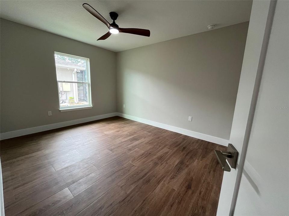 For Sale: $582,000 (6 beds, 0 baths, 2622 Square Feet)