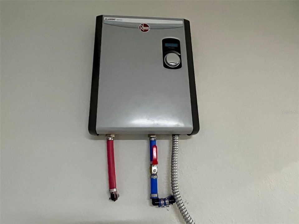 For Sale: $582,000 (6 beds, 0 baths, 2622 Square Feet)