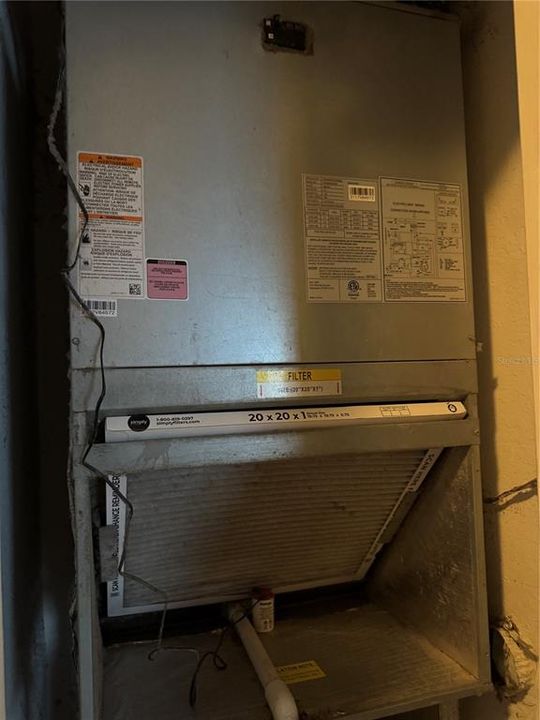 Activo con contrato: $199,800 (3 camas, 2 baños, 1402 Pies cuadrados)