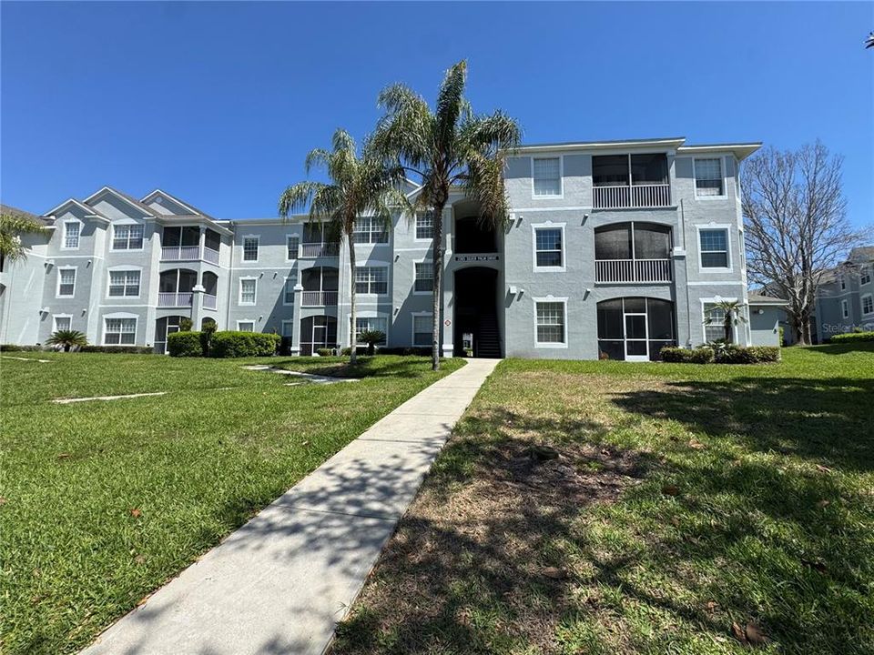 Activo con contrato: $199,800 (3 camas, 2 baños, 1402 Pies cuadrados)