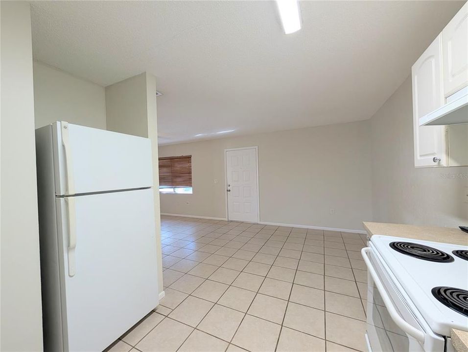 Activo con contrato: $1,500 (2 camas, 1 baños, 840 Pies cuadrados)