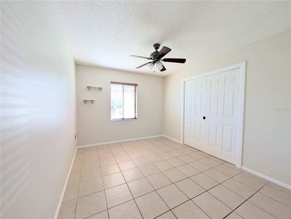 Activo con contrato: $1,500 (2 camas, 1 baños, 840 Pies cuadrados)