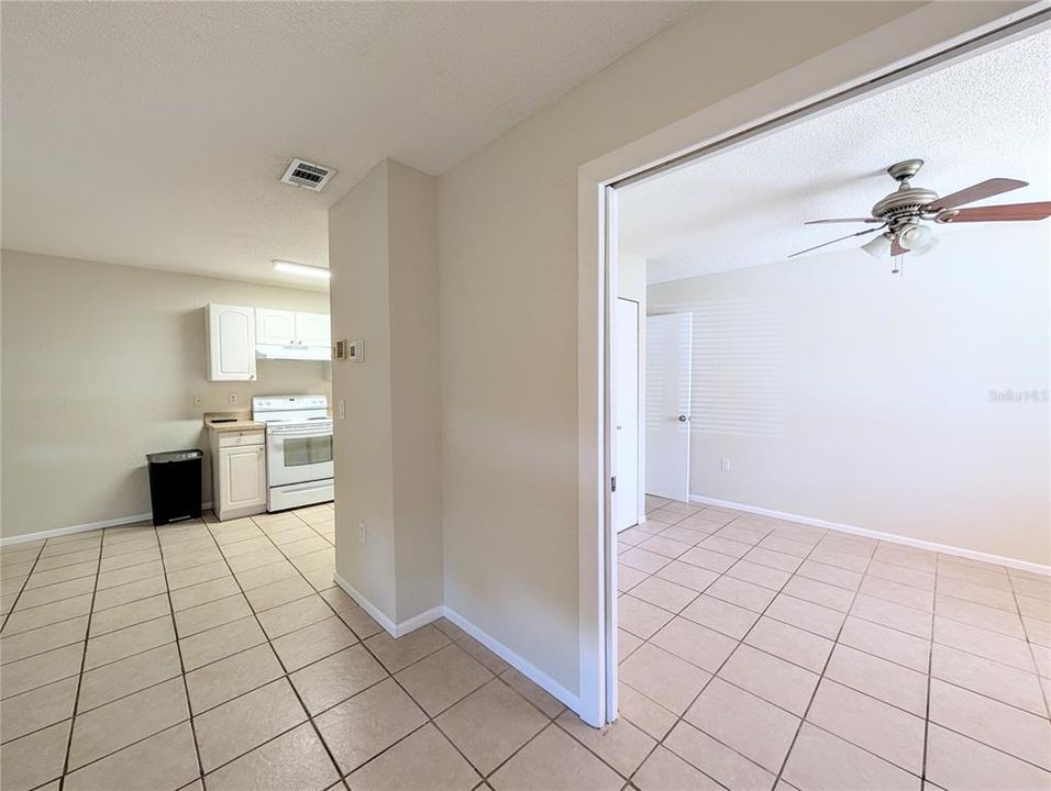 Activo con contrato: $1,500 (2 camas, 1 baños, 840 Pies cuadrados)