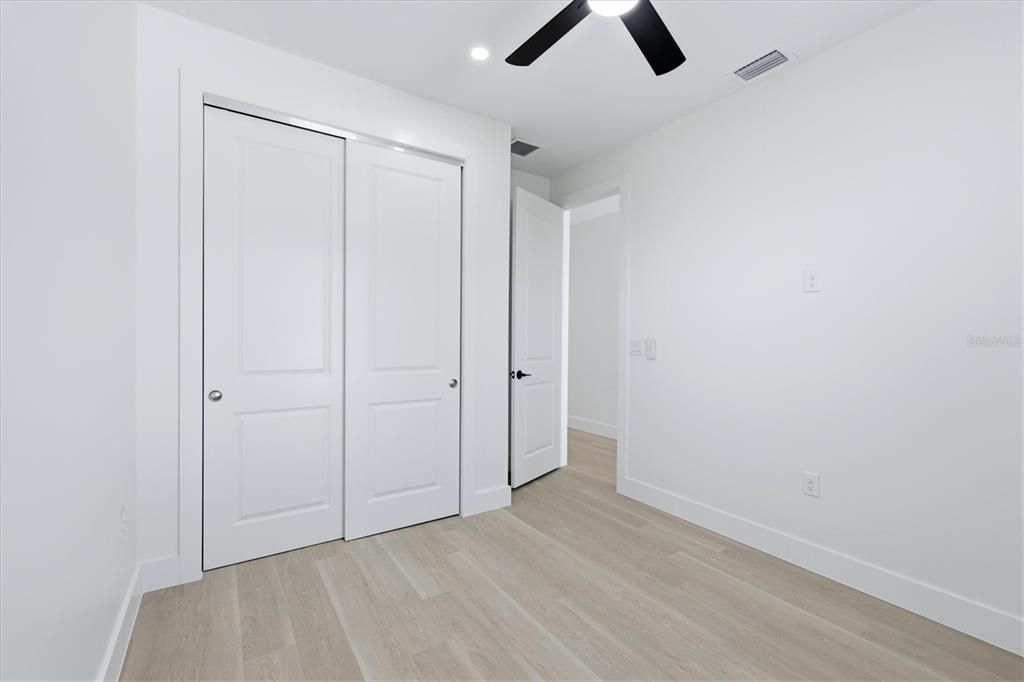 For Rent: $1,900 (3 beds, 2 baths, 1373 Square Feet)