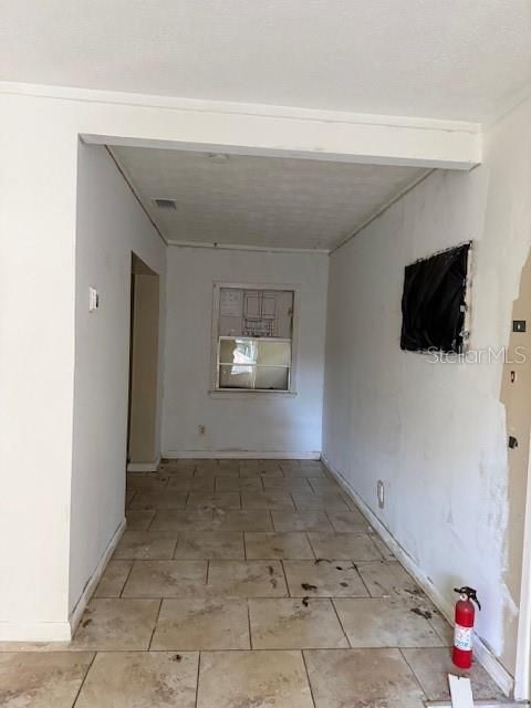 На продажу: $150,000 (2 спален, 1 ванн, 926 Квадратных фут)