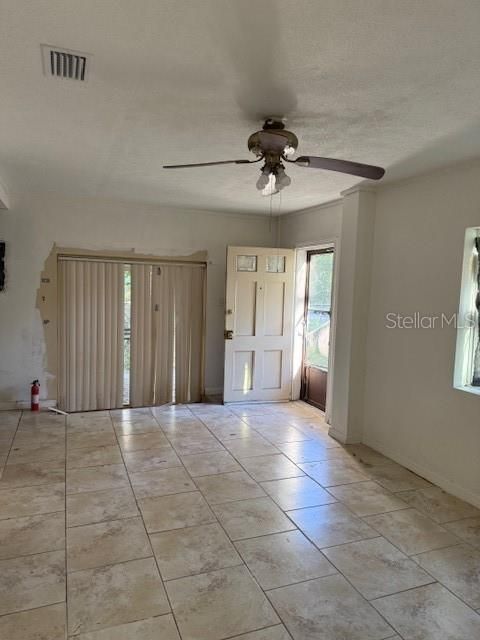 На продажу: $150,000 (2 спален, 1 ванн, 926 Квадратных фут)