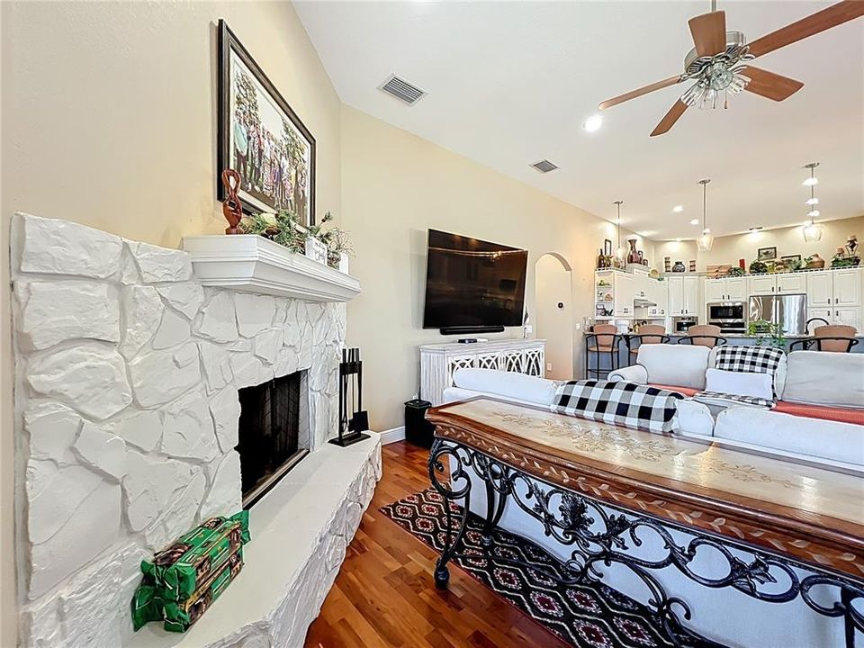 For Sale: $1,499,000 (4 beds, 4 baths, 3613 Square Feet)