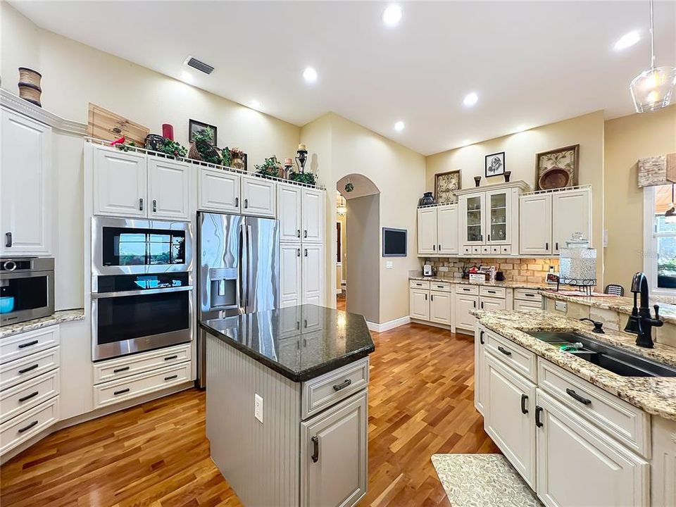 For Sale: $1,499,000 (4 beds, 4 baths, 3613 Square Feet)