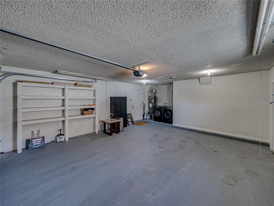 Activo con contrato: $4,500 (2 camas, 2 baños, 1518 Pies cuadrados)