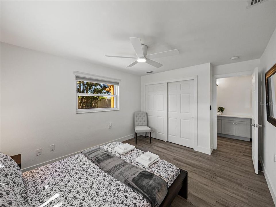 Activo con contrato: $4,500 (2 camas, 2 baños, 1518 Pies cuadrados)