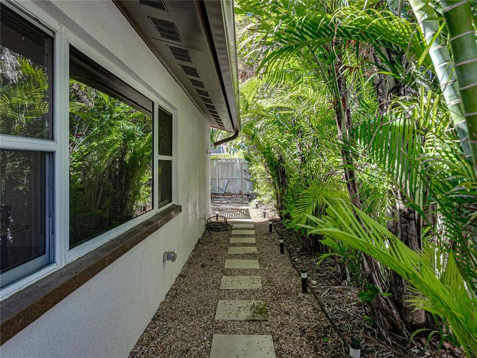 Activo con contrato: $4,500 (2 camas, 2 baños, 1518 Pies cuadrados)