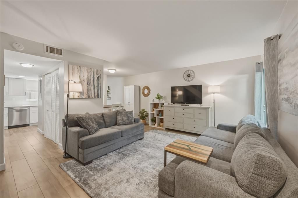 En Venta: $175,000 (2 camas, 1 baños, 1102 Pies cuadrados)