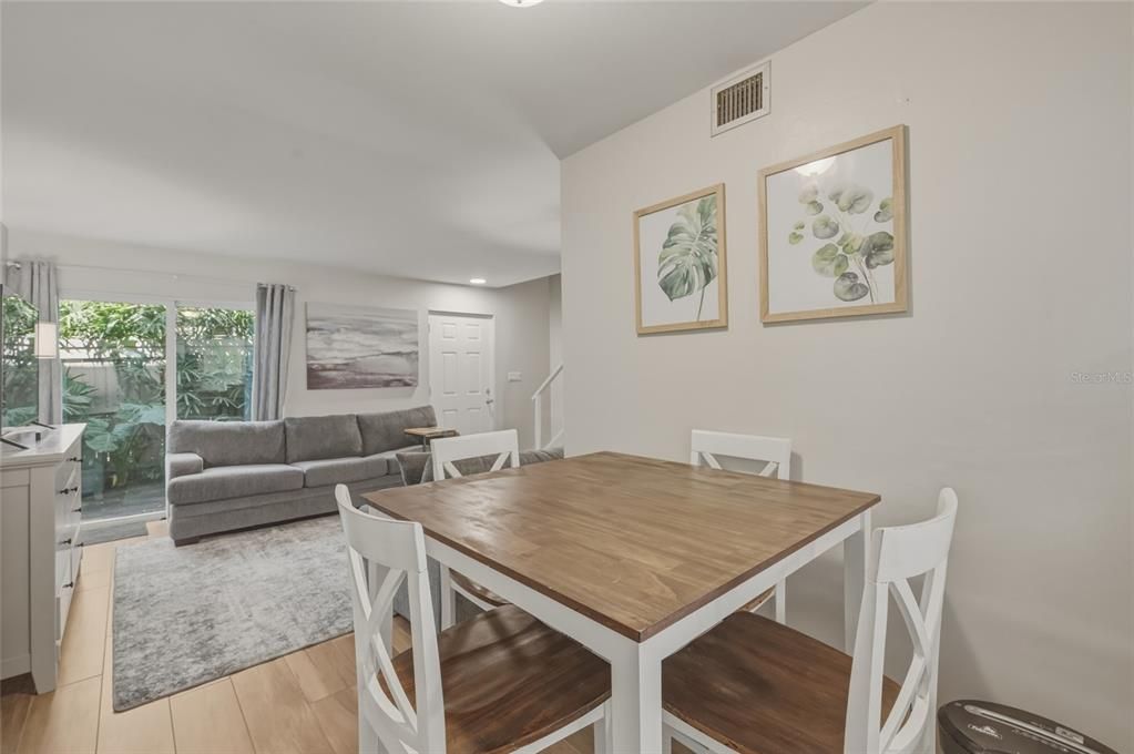 En Venta: $175,000 (2 camas, 1 baños, 1102 Pies cuadrados)