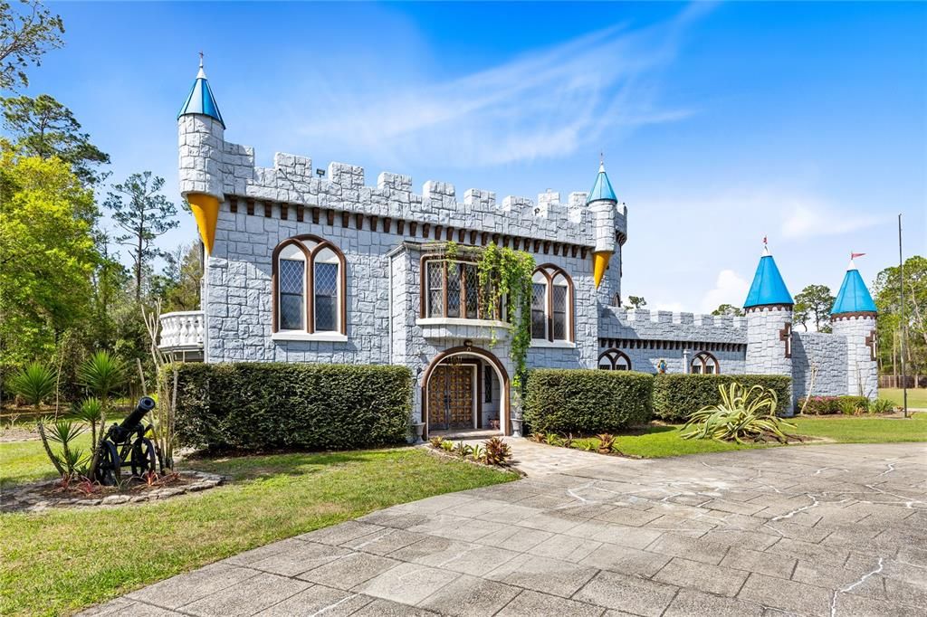 На продажу: $1,899,999 (5 спален, 3 ванн, 4680 Квадратных фут)