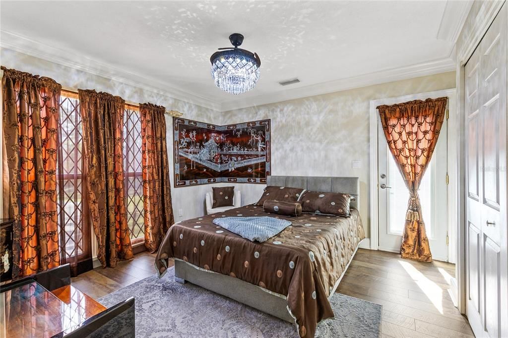 На продажу: $1,899,999 (5 спален, 3 ванн, 4680 Квадратных фут)
