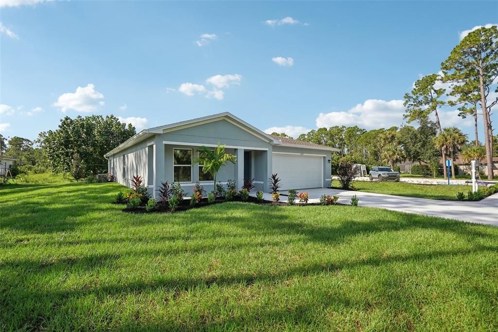 Active With Contract: $263,990 (4 beds, 2 baths, 1672 Square Feet)