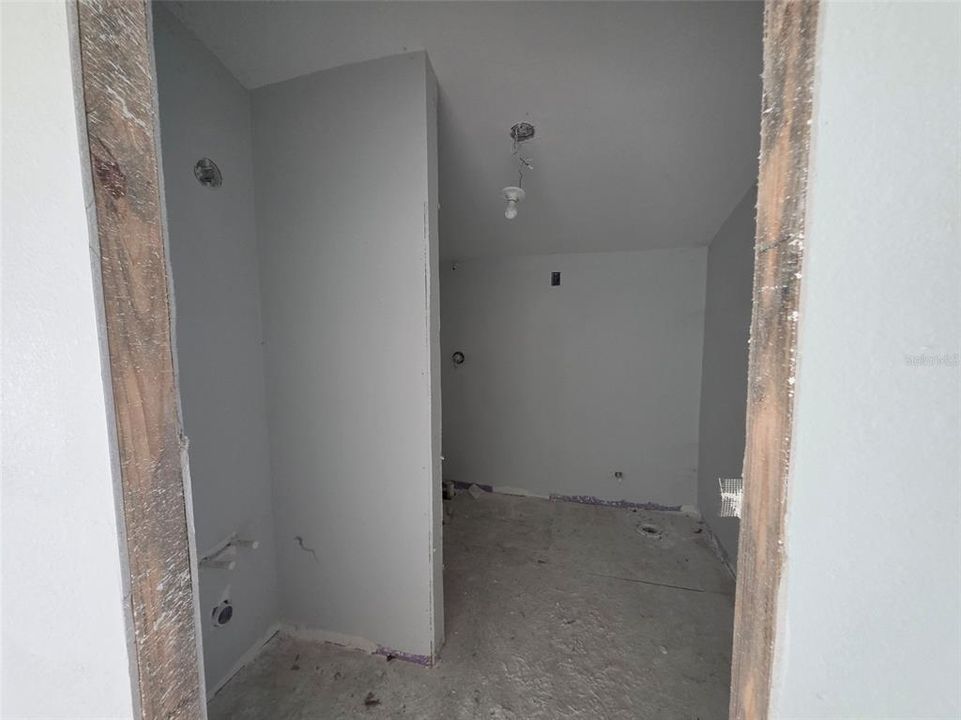 For Sale: $245,000 (4 beds, 2 baths, 1824 Square Feet)