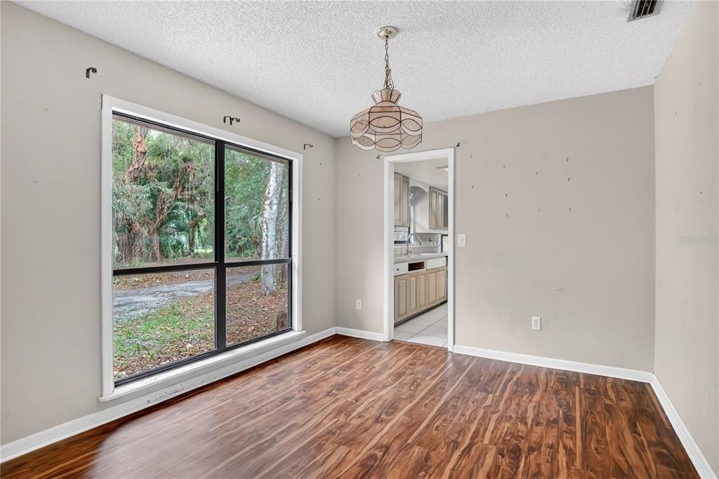 For Sale: $559,000 (4 beds, 2 baths, 2523 Square Feet)