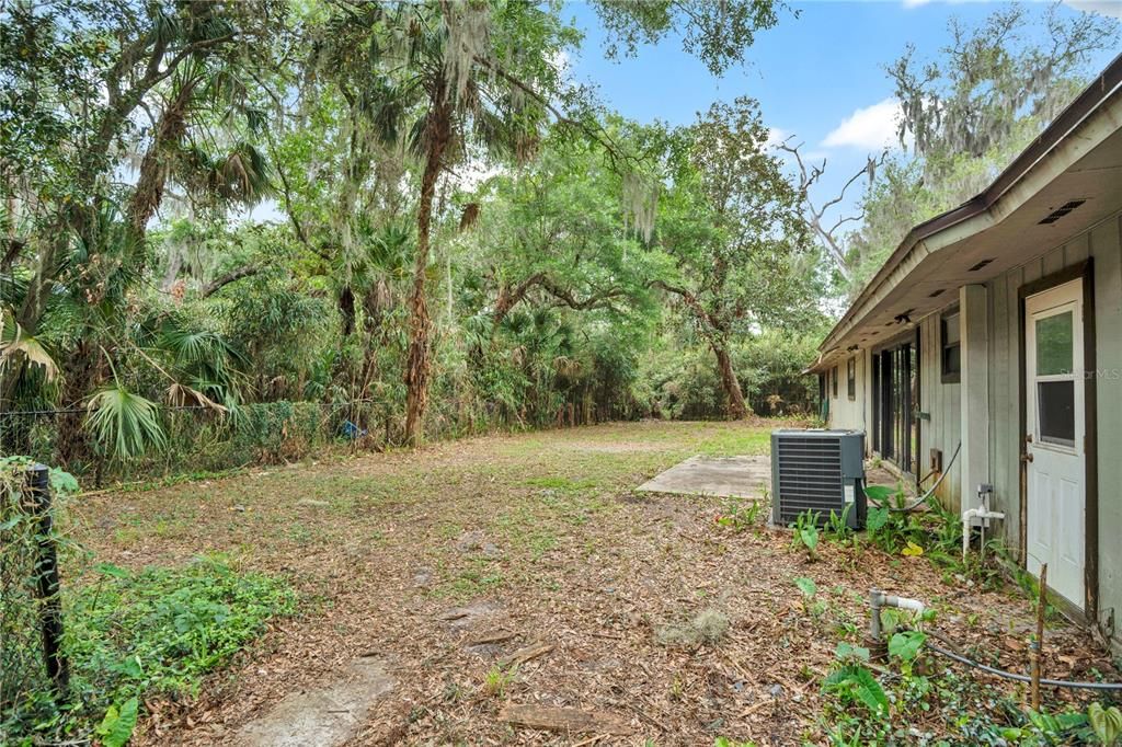For Sale: $559,000 (4 beds, 2 baths, 2523 Square Feet)