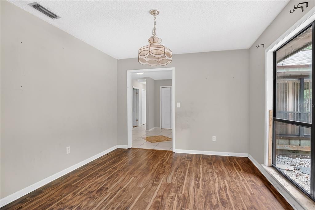 For Sale: $559,000 (4 beds, 2 baths, 2523 Square Feet)