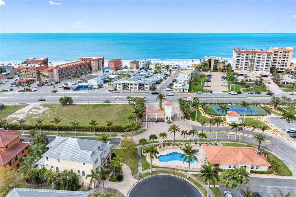 For Sale: $2,575,000 (4 beds, 4 baths, 3602 Square Feet)