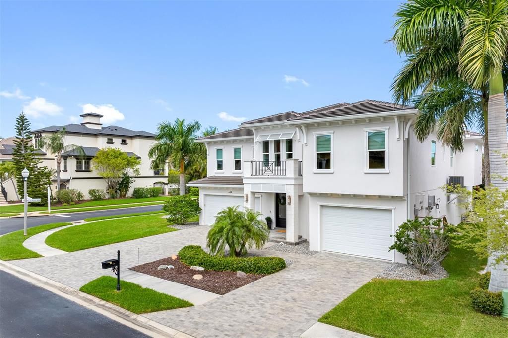 For Sale: $2,575,000 (4 beds, 4 baths, 3602 Square Feet)