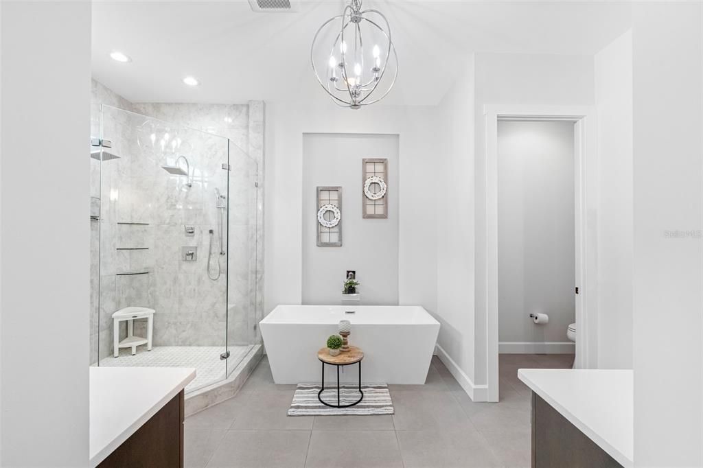 For Sale: $2,575,000 (4 beds, 4 baths, 3602 Square Feet)