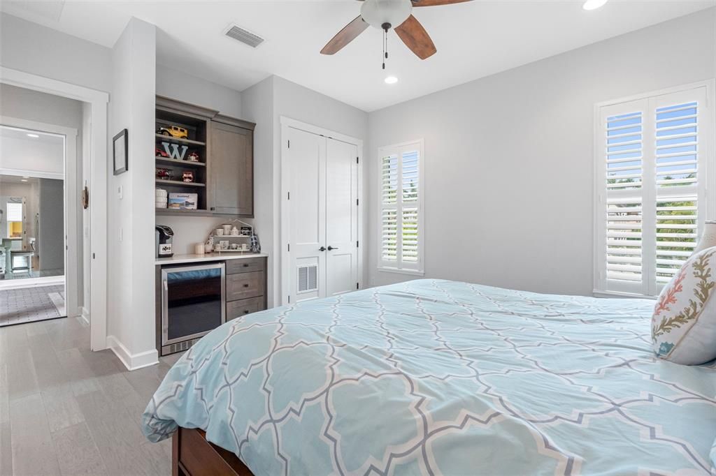 For Sale: $2,575,000 (4 beds, 4 baths, 3602 Square Feet)