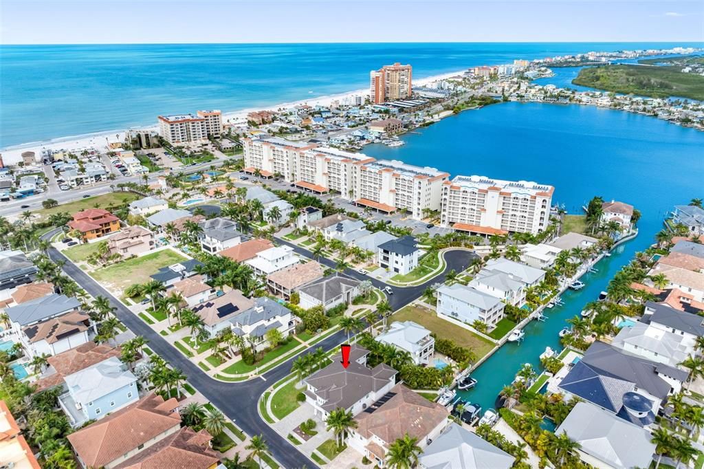 For Sale: $2,575,000 (4 beds, 4 baths, 3602 Square Feet)