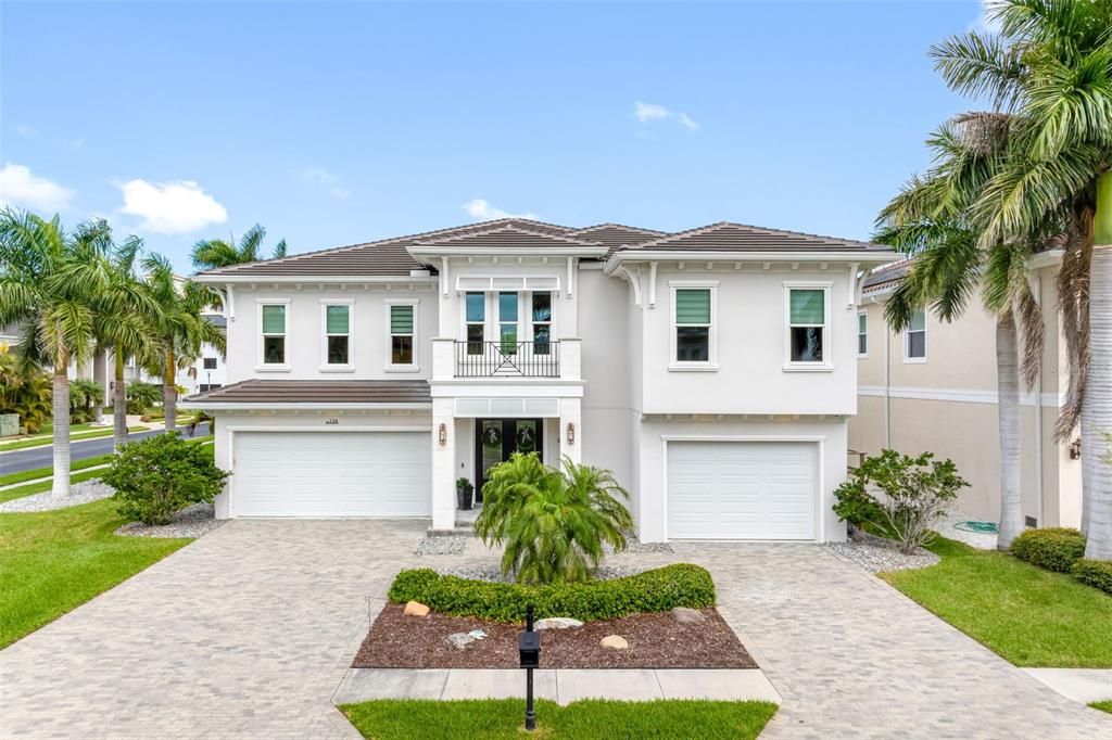 For Sale: $2,575,000 (4 beds, 4 baths, 3602 Square Feet)