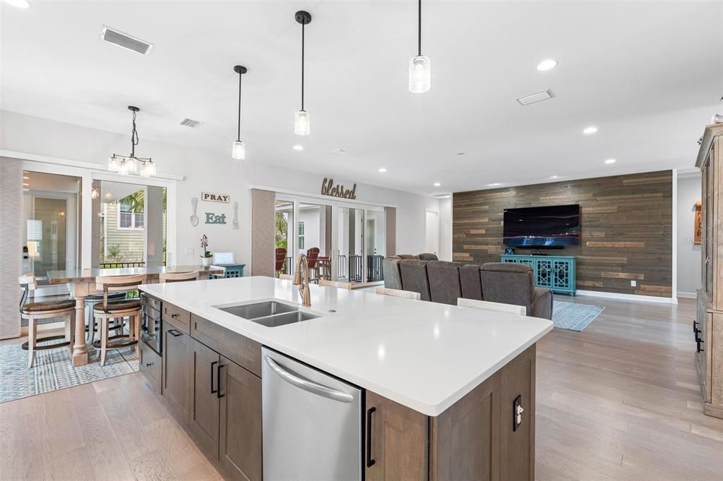 For Sale: $2,575,000 (4 beds, 4 baths, 3602 Square Feet)