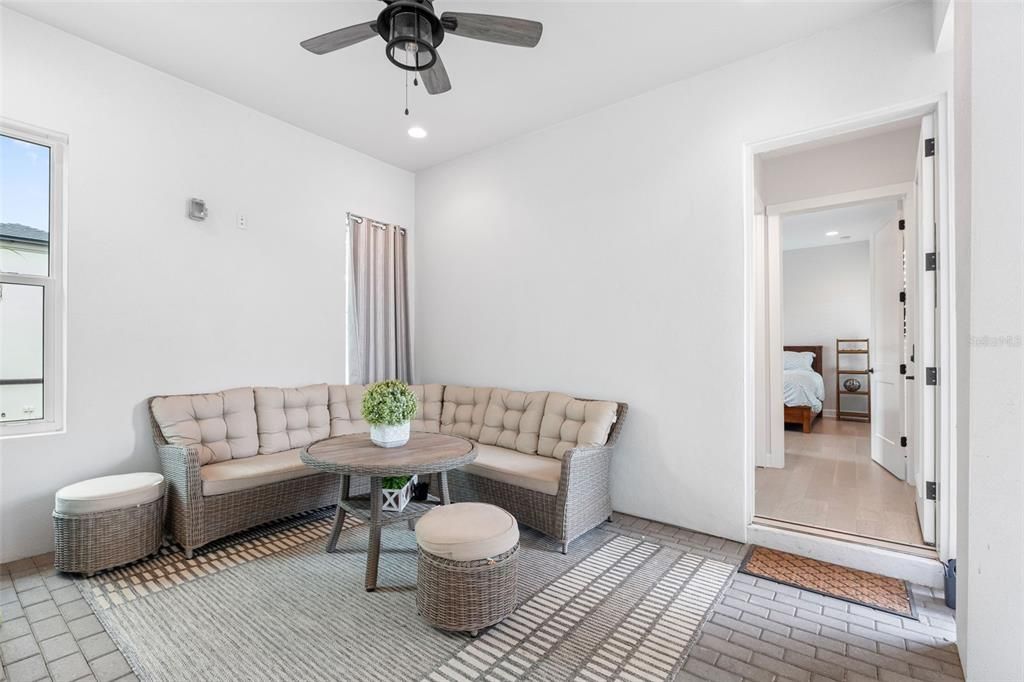 For Sale: $2,575,000 (4 beds, 4 baths, 3602 Square Feet)