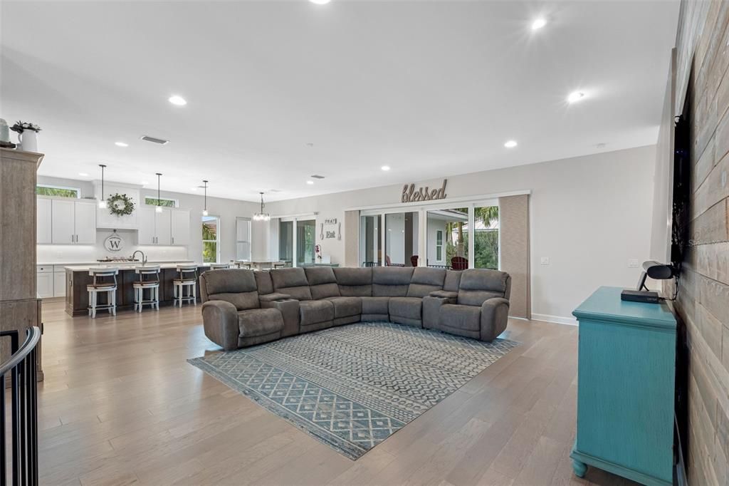 For Sale: $2,575,000 (4 beds, 4 baths, 3602 Square Feet)
