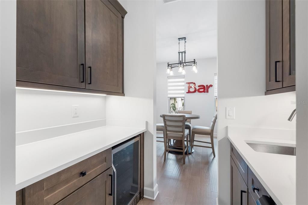 For Sale: $2,575,000 (4 beds, 4 baths, 3602 Square Feet)